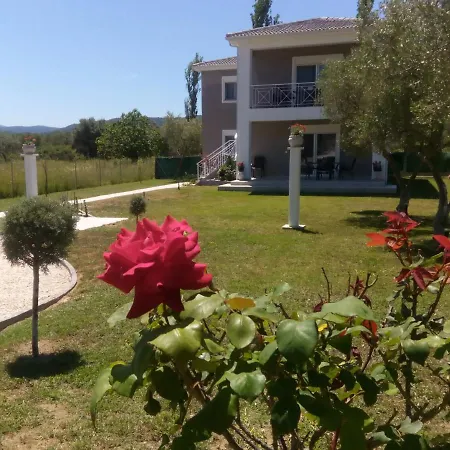 Elegant House 公寓