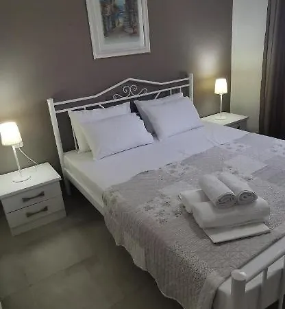 Elegant House * 奥马斯帕纳吉亚斯