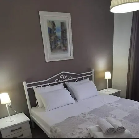 公寓 Elegant House 奥马斯帕纳吉亚斯