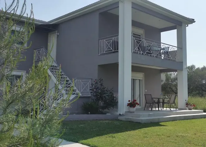 Elegant House شقة