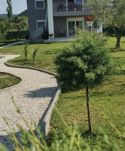 Elegant House شقة