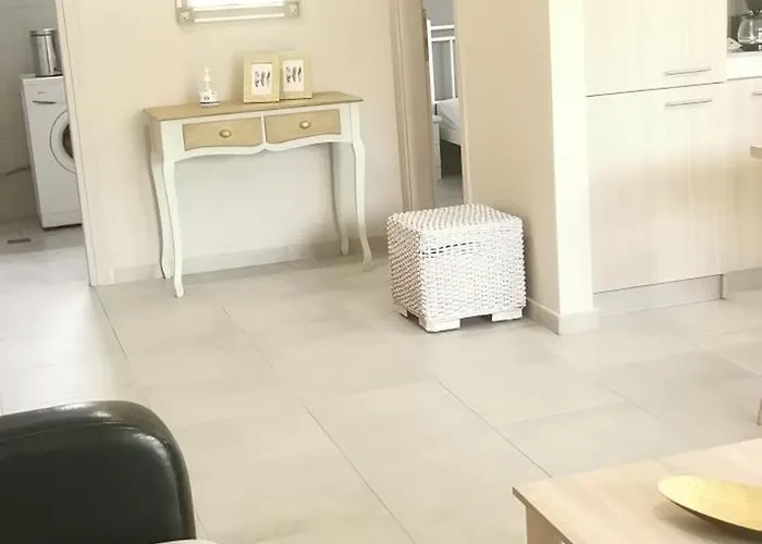 Elegant House شقة *