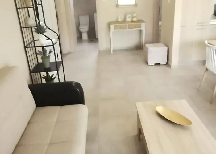 Elegant House شقة أورموس باناجياس